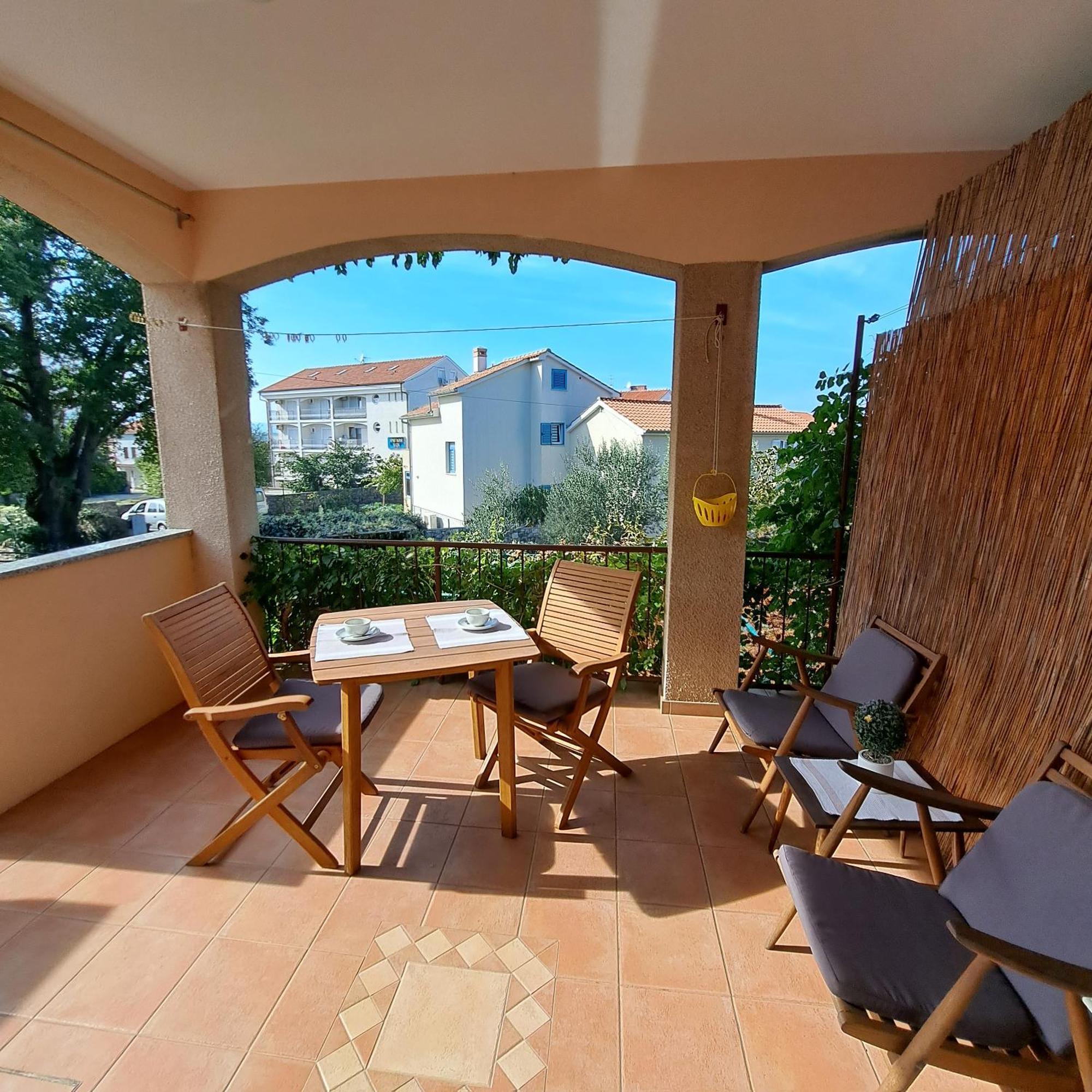 Apartment Jelka Malinska Εξωτερικό φωτογραφία